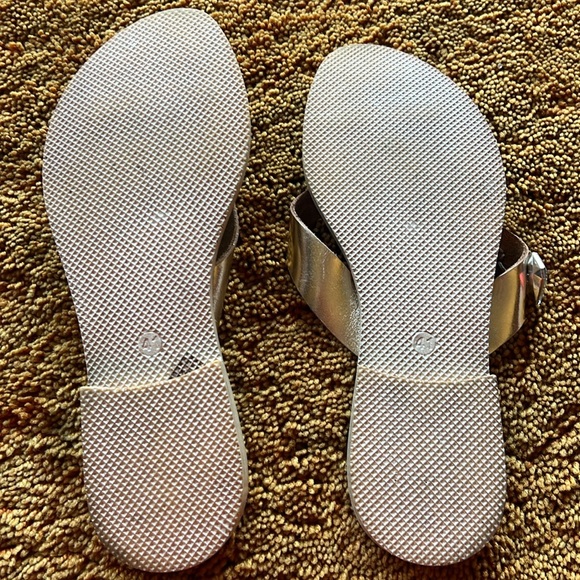 Embellished Elegant Summer Footwear - Picture 5 of 5